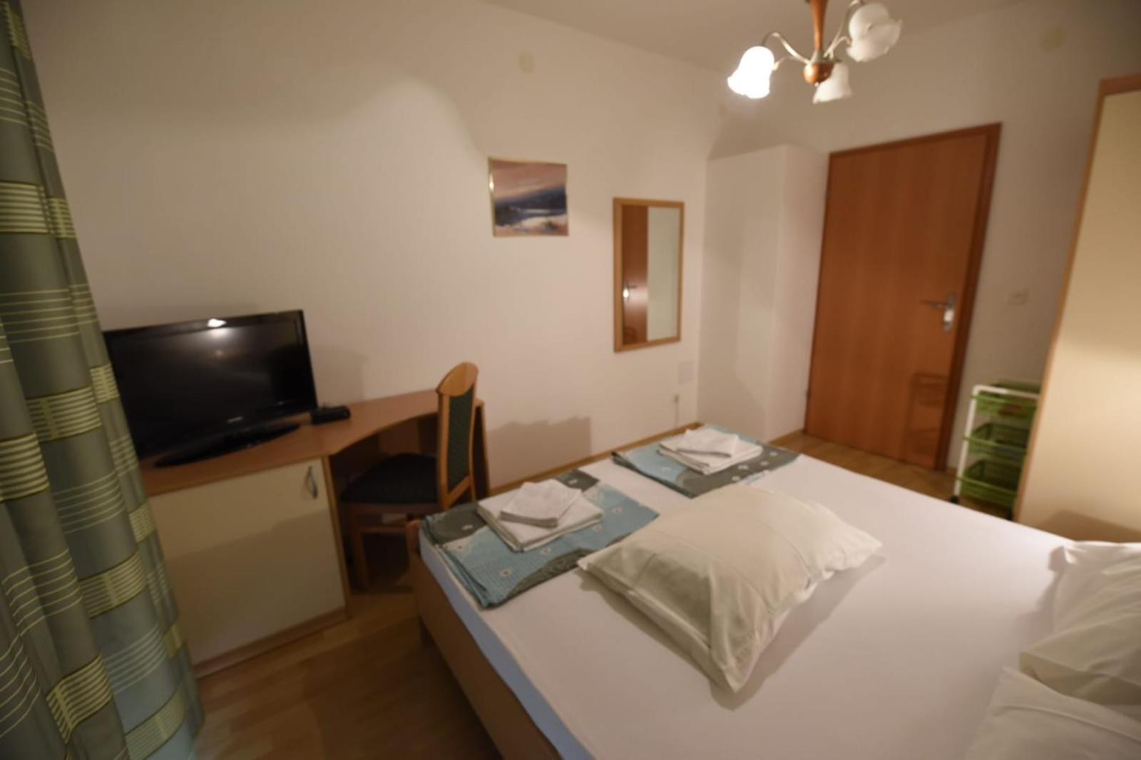 Apartmani Puzek Bibinje Luaran gambar