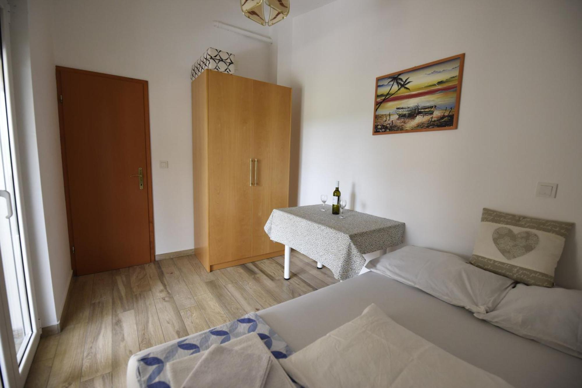 Apartmani Puzek Bibinje Luaran gambar