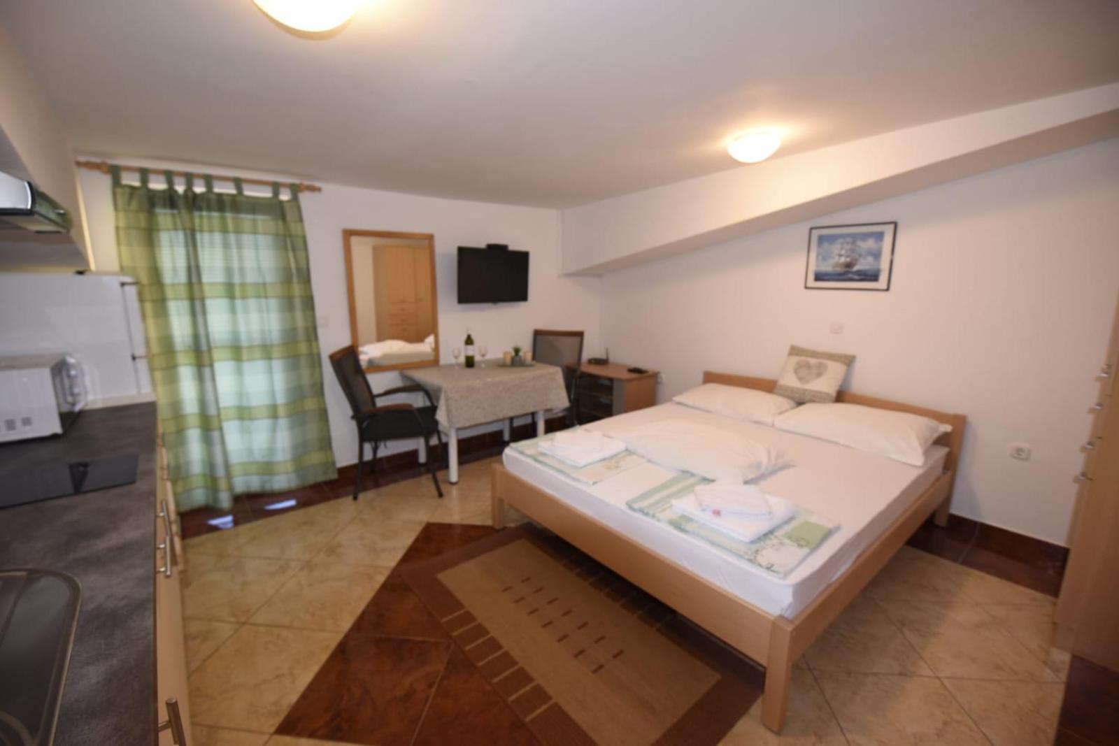 Apartmani Puzek Bibinje Luaran gambar